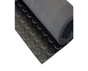 橡膠板的老化或變色現(xiàn)象。